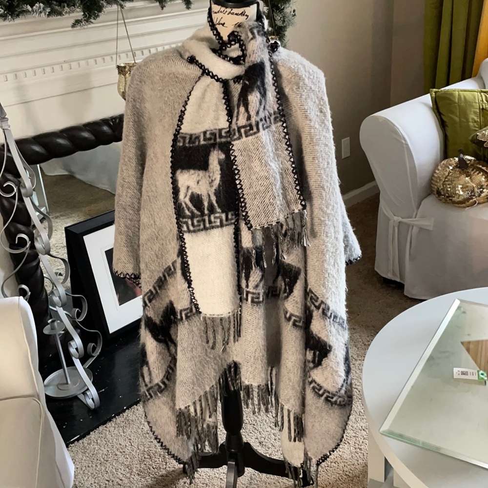 Alpaca wool poncho